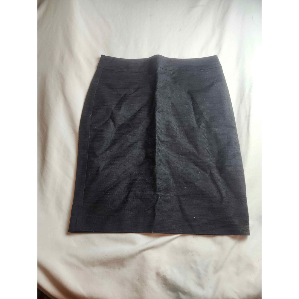 Ann Taylor Factory Black Textured Pencil Skirt Size 8 Knee Length Womens